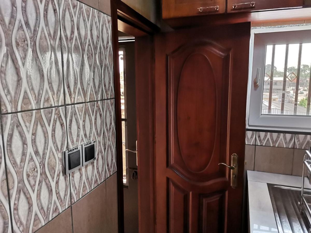 Residence Hoteliere Mb-202 C Douala Exterior photo
