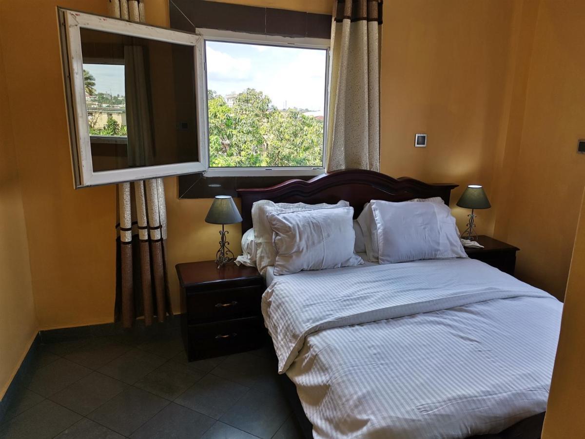 Residence Hoteliere Mb-202 C Douala Exterior photo