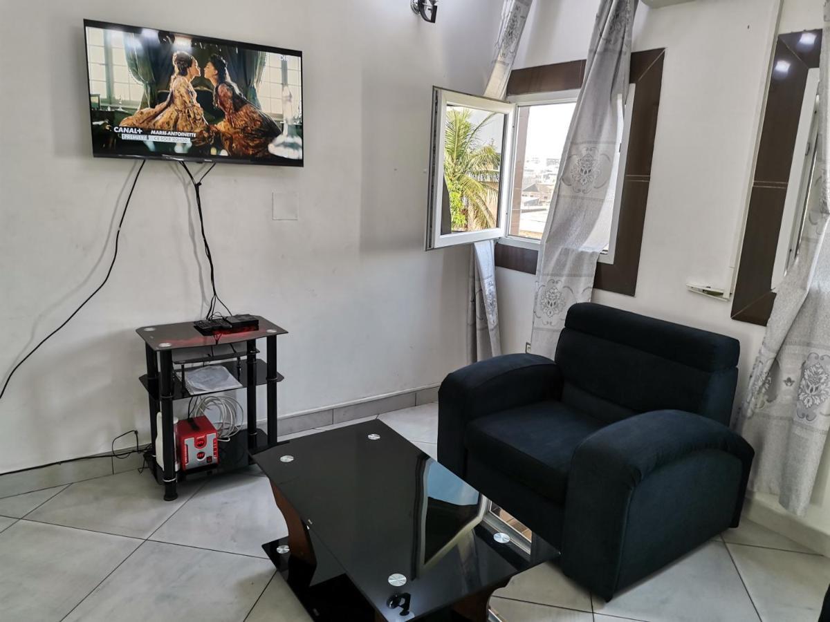 Residence Hoteliere Mb-202 C Douala Exterior photo
